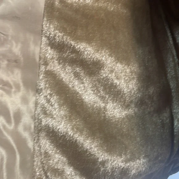 Louise Paris, Medium, Quilted, Tan Vest, Gold accents, winter, fall - Picture 9 of 10